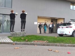 Schwenken wiegen Flattern: Celia & Nathalie Sidler